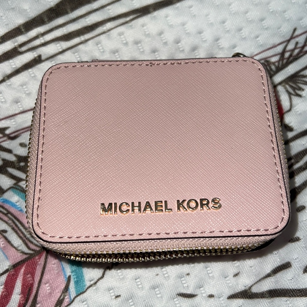 Michael kors jewelry box